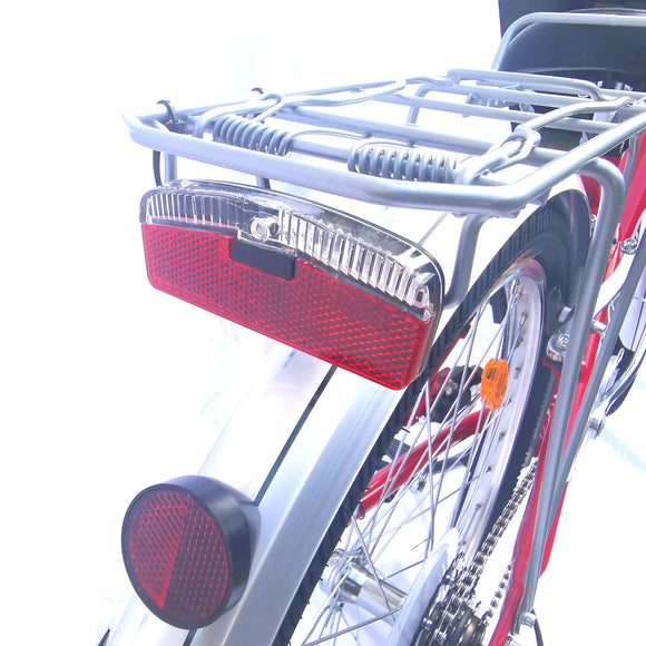 24 Zoll Delta Kinderfahrrad 18-Gang Rot Detailbild Rücklicht und Gepäckträger